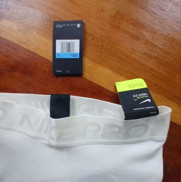 Nike Pro Warm Training Tights Dri-Fit SZ M NEW WITH TAGS - Picture 2 of 7